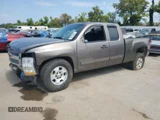 2012 Chevrolet Silverado 1500 LT z VIN 1GCRKSE71CZ341474, wystawiony jako Copart lot #69010865 z przebiegiem Nie podano mil oraz Szkoda całkowita • Salvage title. Historia ofert i sprzedaży dostępna na DreamBid. Obrazek 1.