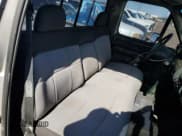 ✅ 1992 Ford F-250 • VIN: 1FTEF25N1NPB08128 • Lot: 56067595. Wystawiony na Copart z przebiegiem Nie podano. Bezpłatny archiwum sprzedaży aukcyjnych z USA i szczegółowy raport historii pojazdu na DreamBid. Zdjęcie 10.