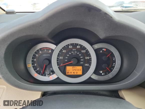 ✅ 2010 Toyota RAV4 • VIN: 2T3BF4DV9AW038134 • Лот: 81073585. Опубликован ранее на Copart с пробегом 126 565 миль. Бесплатный доступ к архиву аукционных продаж из США и подробный отчёт об истории автомобиля на DreamBid. Изображение 9.