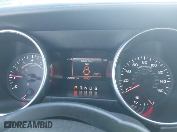 ✅ 2021 Ford Mustang EcoBoost Premium • VIN: 1FATP8UH8M5102541 • Lot: 43481667. Listed on IAAI with 42,616 mi. Free auction sales archive from the USA and detailed vehicle history report at DreamBid. Image 7.