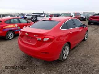✅ 2017 Chevrolet Cruze Premier • VIN: 1G1BF5SM1H7154409 • Lot: 64439652. Wystawiony na Copart z przebiegiem 153 896 mil mil. Skorzystaj z bezpłatnego archiwum sprzedaży aukcyjnych z USA i zobacz szczegółowy raport historii pojazdu na DreamBid. Zdjęcie 4.