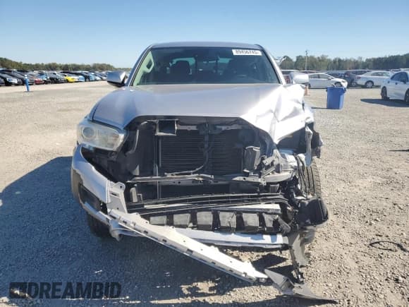 ✅ 2018 Toyota Tacoma SR • VIN: 5TFAX5GN6JX115385 • Лот: 89456745. Опубликован ранее на Copart с пробегом 77 250 миль. Бесплатный доступ к архиву аукционных продаж из США и подробный отчёт об истории автомобиля на DreamBid. Изображение 5.