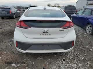 2020 Hyundai Ioniq SE z VIN KMHC75LC3LU209396, wystawiony jako Copart lot #81106913 z przebiegiem 110 318 mil mil oraz . Historia ofert i sprzedaży dostępna na DreamBid. Obrazek 6.