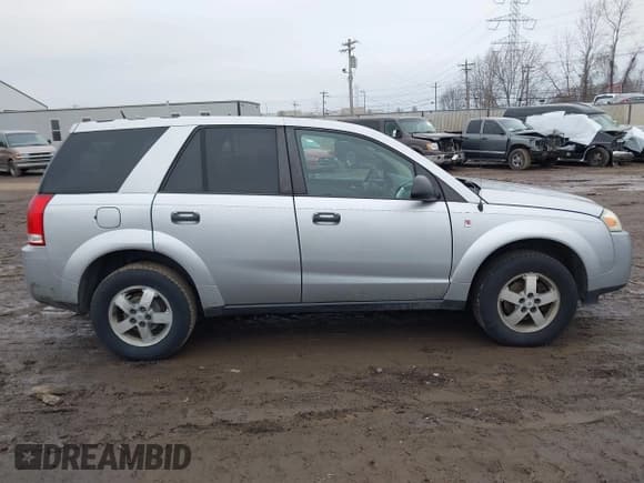 ✅ 2006 Saturn VUE • VIN: 5GZCZ33D66S835888 • Lot: 41513629. Wystawiony na IAAI z przebiegiem 171 887 mil. Bezpłatny archiwum sprzedaży aukcyjnych z USA i szczegółowy raport historii pojazdu na DreamBid. Zdjęcie 13.