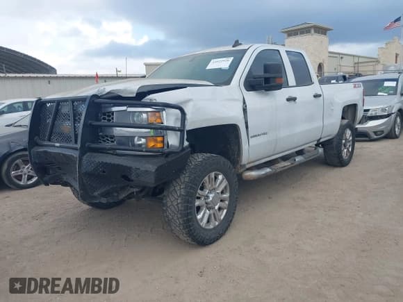 ✅ 2019 Chevrolet Silverado 2500HD Work Truck • VIN: 2GC2KREG3K1114840 • Лот: 43522926. Опубликован ранее на IAAI с пробегом 208 037 миль. Бесплатный доступ к архиву аукционных продаж из США и подробный отчёт об истории автомобиля на DreamBid. Изображение 2.