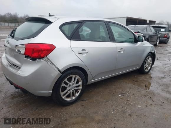 ✅ 2011 Kia Forte EX • VIN: KNAFU5A20B5379161 • Лот: 43840846. Опубликован ранее на IAAI с пробегом 117 178 миль. Бесплатный доступ к архиву аукционных продаж из США и подробный отчёт об истории автомобиля на DreamBid. Изображение 4.