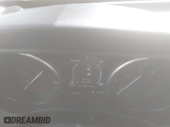 ✅ 2017 Jaguar XE 25t Premium • VIN: SAJAD4BG2HA968201 • Lot: 42508071. Listed on IAAI with 125,224 mi. Free auction sales archive from the USA and detailed vehicle history report at DreamBid. Image 7.