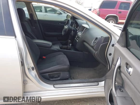 ✅ 2014 Nissan Maxima SV • VIN: 1N4AA5AP0EC481132 • Лот: 42053793. Опубликован ранее на IAAI с пробегом 151 386 миль. Бесплатный доступ к архиву аукционных продаж из США и подробный отчёт об истории автомобиля на DreamBid. Изображение 5.