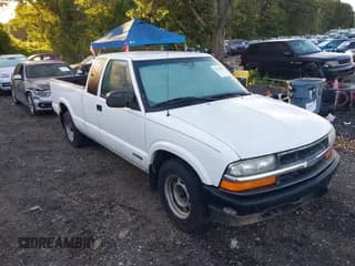 ✅ 2001 Chevrolet S-10 LS • VIN: 1GCCS19571K112411 • Lot: 43155930. Listed on IAAI with 177,265 mi. Free auction sales archive from the USA and detailed vehicle history report at DreamBid. Image 1.