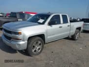 ✅ 2018 Chevrolet Silverado 1500 Custom • VIN: 1GCRCPEC4JZ110265 • Lot: 42534453. Wystawiony na IAAI z przebiegiem 210 589 mil. Bezpłatny archiwum sprzedaży aukcyjnych z USA i szczegółowy raport historii pojazdu na DreamBid. Zdjęcie 2.