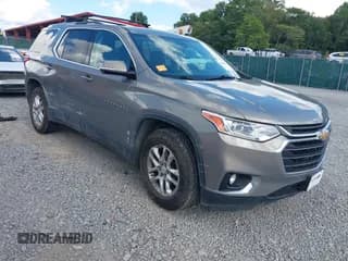 ✅ 2018 Chevrolet Traverse LT Cloth • VIN: 1GNERGKW9JJ141772 • Lot: 43050885. Wystawiony na IAAI z przebiegiem 130 611 mil. Bezpłatny archiwum sprzedaży aukcyjnych z USA i szczegółowy raport historii pojazdu na DreamBid. Zdjęcie 1.