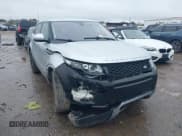 ✅ 2015 Land Rover Range Rover Evoque Pure Premium • VIN: SALVR2BG6FH070994 • Lot: 41536880. Wystawiony na IAAI z przebiegiem 59 173 mil. Bezpłatny archiwum sprzedaży aukcyjnych z USA i szczegółowy raport historii pojazdu na DreamBid. Zdjęcie 1.