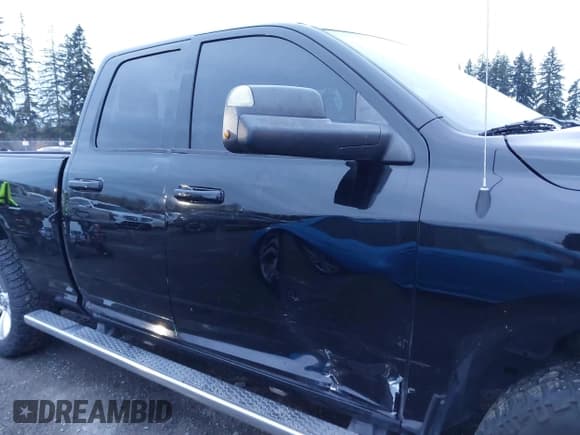 ✅ 2014 Ram 1500 Sport • VIN: 1C6RR7HT6ES352720 • Lot: 43800047. Listed on IAAI with 111,885 mi. Free auction sales archive from the USA and detailed vehicle history report at DreamBid. Image 6.