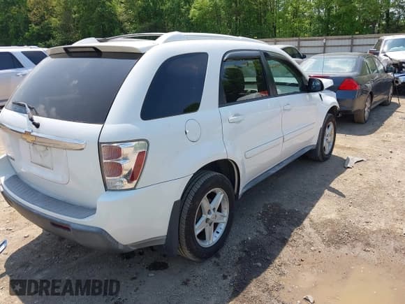 ✅ 2005 Chevrolet Equinox LT • VIN: 2CNDL63F356183352 • Лот: 42156016. Опубликован ранее на IAAI с пробегом 107 590 миль. Бесплатный доступ к архиву аукционных продаж из США и подробный отчёт об истории автомобиля на DreamBid. Изображение 4.