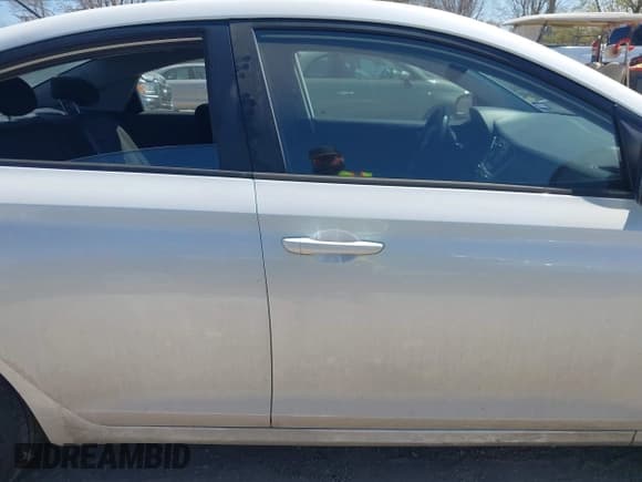 ✅ 2018 Hyundai Accent SE • VIN: 3KPC24A37JE026210 • Lot: 41753981. Wystawiony na IAAI z przebiegiem 136 056 mil. Bezpłatny archiwum sprzedaży aukcyjnych z USA i szczegółowy raport historii pojazdu na DreamBid. Zdjęcie 13.