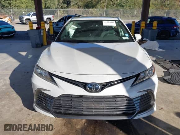 2023 Toyota Camry LE z VIN 4T1C11AK3PU187197, wystawiony jako IAAI lot #43443006 z przebiegiem 45 944 mil mil oraz . Historia ofert i sprzedaży dostępna na DreamBid. Obrazek 12.