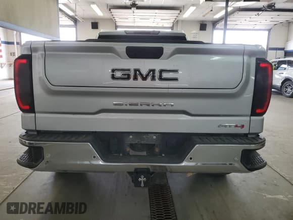 ✅ 2021 GMC Sierra 1500 SLE • VIN: 1GTR9BED8MZ236210 • Лот: 56898185. Опубликован ранее на Copart с пробегом 128 697 миль. Бесплатный доступ к архиву аукционных продаж из США и подробный отчёт об истории автомобиля на DreamBid. Изображение 6.