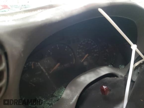 ✅ 2004 Chevrolet Blazer LS • VIN: 1GNDT13X74K139714 • Lot: 45634765. Wystawiony na Copart z przebiegiem Nie podano. Bezpłatny archiwum sprzedaży aukcyjnych z USA i szczegółowy raport historii pojazdu na DreamBid. Zdjęcie 9.