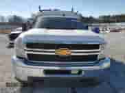 2014 Chevrolet Silverado 3500HD Work Truck z VIN 1GB3KZCG4EF125936, wystawiony jako Copart lot #87860895 z przebiegiem 252 905 mil mil oraz Czysty tytuł • Clean title. Historia ofert i sprzedaży dostępna na DreamBid. Obrazek 5.