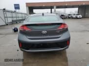 ✅ 2018 Hyundai Ioniq Blue • VIN: KMHC65LC7JU076013 • Lot: 86183734. Wystawiony na Copart z przebiegiem 58 596 mil. Bezpłatny archiwum sprzedaży aukcyjnych z USA i szczegółowy raport historii pojazdu na DreamBid. Zdjęcie 6.
