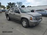 ✅ 2008 Chevrolet Avalanche 2LT • VIN: 3GNEC12J18G299666 • Lot: 87299215. Wystawiony na Copart z przebiegiem 125 189 mil. Bezpłatny archiwum sprzedaży aukcyjnych z USA i szczegółowy raport historii pojazdu na DreamBid. Zdjęcie 4.
