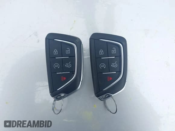 ✅ 2022 Cadillac CT5 Luxury • VIN: 1G6DX5RK0N0135813 • Lot: 41983083. Wystawiony na IAAI z przebiegiem 59 210 mil. Bezpłatny archiwum sprzedaży aukcyjnych z USA i szczegółowy raport historii pojazdu na DreamBid. Zdjęcie 11.