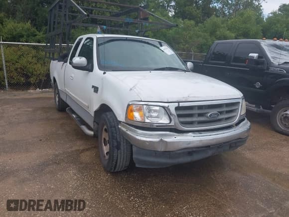✅ 2000 Ford F-150 XL • VIN: 1FTRX17W9YNA15422 • Лот: 42991958. Опубликован ранее на IAAI с пробегом 295 610 миль. Бесплатный доступ к архиву аукционных продаж из США и подробный отчёт об истории автомобиля на DreamBid. Изображение 1.