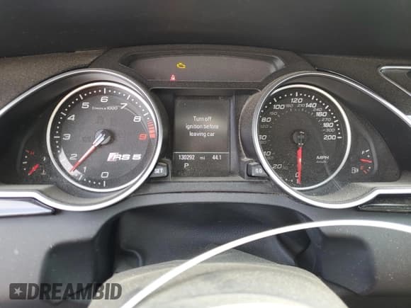 ✅ 2013 Audi RS 5 • VIN: WUAC6AFR1DA900836 • Lot: 59038215. Listed on Copart with 130,292 mi. Free auction sales archive from the USA and detailed vehicle history report at DreamBid. Image 9.