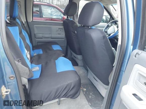 ✅ 2005 Dodge Dakota SLT • VIN: 1D7HW48N15S156395 • Lot: 43812112. Listed on IAAI with 197,234 mi. Free auction sales archive from the USA and detailed vehicle history report at DreamBid. Image 8.