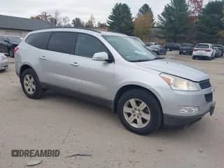 ✅ 2011 Chevrolet Traverse 1LT • VIN: 1GNKVGED9BJ215783 • Lot: 43523570. Wystawiony na IAAI z przebiegiem 271 706 mil. Bezpłatny archiwum sprzedaży aukcyjnych z USA i szczegółowy raport historii pojazdu na DreamBid. Zdjęcie 1.