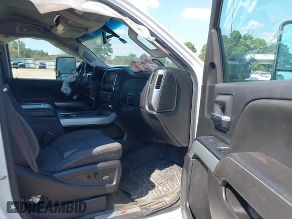 ✅ 2017 Chevrolet Silverado 2500HD LT • VIN: 1GC1KVEY9HF181540 • Lot: 43017957. Listed on IAAI with 198,394 mi. Free auction sales archive from the USA and detailed vehicle history report at DreamBid. Image 5.