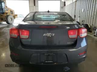 2013 Chevrolet Malibu LS z VIN 1G11A5SA6DF318043, wystawiony jako Copart lot #71815794 z przebiegiem 158 543 mil mil oraz Nie do naprawy • Non repairable. Historia ofert i sprzedaży dostępna na DreamBid. Obrazek 6.