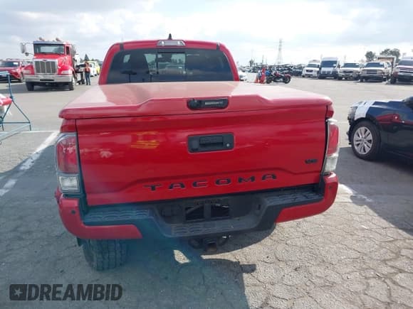 ✅ 2021 Toyota Tacoma SR5 • VIN: 3TMDZ5BN4MM103874 • Lot: 41550357. Listed on IAAI with 63,258 mi. Free auction sales archive from the USA and detailed vehicle history report at DreamBid. Image 17.