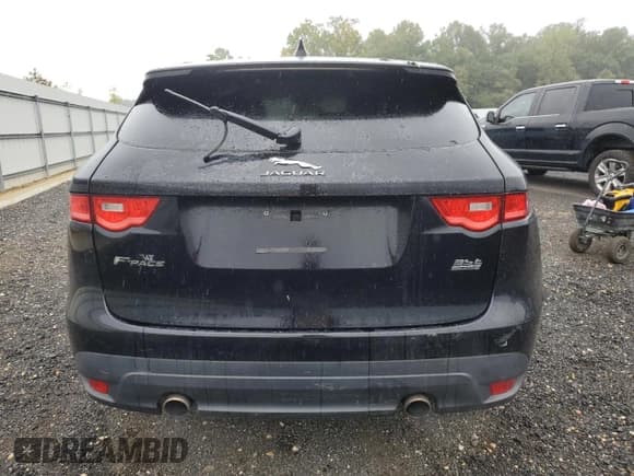 ✅ 2017 Jaguar F-Pace 35t Premium • VIN: SADCJ2BV9HA056611 • Lot: 71692625. Wystawiony na Copart z przebiegiem 101 855 mil. Bezpłatny archiwum sprzedaży aukcyjnych z USA i szczegółowy raport historii pojazdu na DreamBid. Zdjęcie 6.