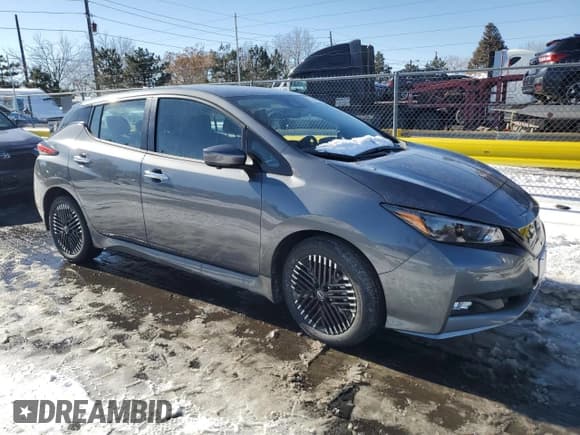 ✅ 2025 Nissan LEAF SV Plus • VIN: 1N4CZ1CV7SC565286 • Lot: 42602975. Wystawiony na Copart z przebiegiem 207 mil. Bezpłatny archiwum sprzedaży aukcyjnych z USA i szczegółowy raport historii pojazdu na DreamBid. Zdjęcie 4.