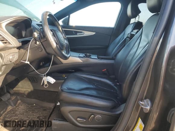 ✅ 2019 Lincoln Nautilus Select • VIN: 2LMPJ8K98KBL46367 • Лот: 70662955. Опубликован ранее на Copart с пробегом 52 128 миль. Бесплатный доступ к архиву аукционных продаж из США и подробный отчёт об истории автомобиля на DreamBid. Изображение 7.