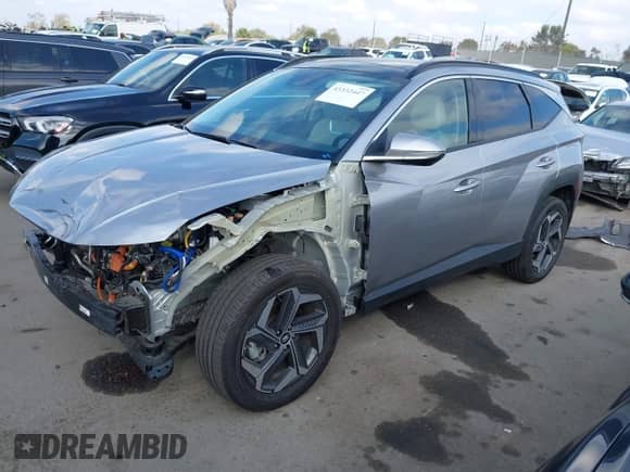 2024 Hyundai Tucson Limited z VIN KM8JECD1XRU152332, wystawiony jako IAAI lot #43332447 z przebiegiem 8 675 mil mil oraz . Historia ofert i sprzedaży dostępna na DreamBid. Obrazek 2.