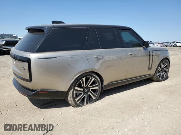 ✅ 2023 Land Rover Range Rover SE • VIN: SALKP9E74PA028542 • Lot: 47986865. Wystawiony na Copart z przebiegiem 22 902 mil. Bezpłatny archiwum sprzedaży aukcyjnych z USA i szczegółowy raport historii pojazdu na DreamBid. Zdjęcie 3.