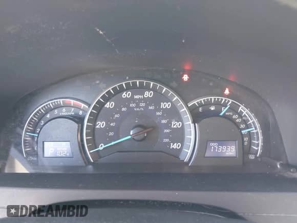 2013 Toyota Camry L с VIN 4T4BF1FK2DR317560, выставлен на аукционе IAAI как лот 43256662 с пробегом 173 939 миль миль и . История ставок и продаж доступна на DreamBid. Изображение 7.