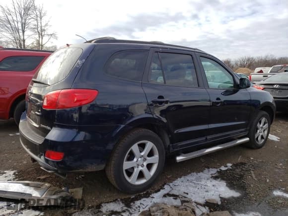 ✅ 2007 Hyundai Santa Fe SE • VIN: 5NMSH13E17H035235 • Lot: 82867774. Listed on Copart with 219,762 mi. Free auction sales archive from the USA and detailed vehicle history report at DreamBid. Image 3.