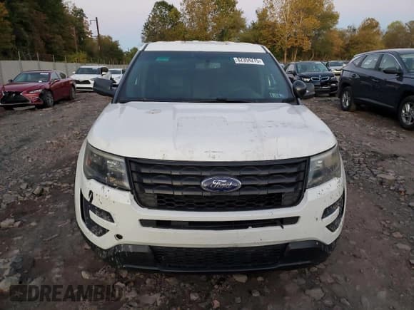 ✅ 2016 Ford Police Interceptor Utility • VIN: 1FM5K8AR3GGB65405 • Lot: 82354275. Wystawiony na Copart z przebiegiem 149 582 mil. Bezpłatny archiwum sprzedaży aukcyjnych z USA i szczegółowy raport historii pojazdu na DreamBid. Zdjęcie 5.