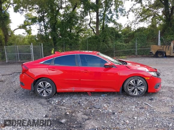 ✅ 2017 Honda Civic EX-L • VIN: 2HGFC1F71HH651710 • Лот: 42924972. Опубликован ранее на IAAI с пробегом 196 010 миль. Бесплатный доступ к архиву аукционных продаж из США и подробный отчёт об истории автомобиля на DreamBid. Изображение 13.