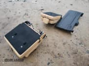 ✅ 2022 Jeep Grand Wagoneer Series III • VIN: 1C4SJVGJ0NS105571 • Lot: 38361243. Wystawiony na Copart z przebiegiem 5 294 mil. Bezpłatny archiwum sprzedaży aukcyjnych z USA i szczegółowy raport historii pojazdu na DreamBid. Zdjęcie 12.