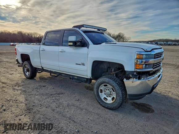 ✅ 2016 Chevrolet Silverado 2500HD LT • VIN: 1GC1KVE85GF180898 • Лот: 95756515. Опубликован ранее на Copart с пробегом Не указан. Бесплатный доступ к архиву аукционных продаж из США и подробный отчёт об истории автомобиля на DreamBid. Изображение 4.