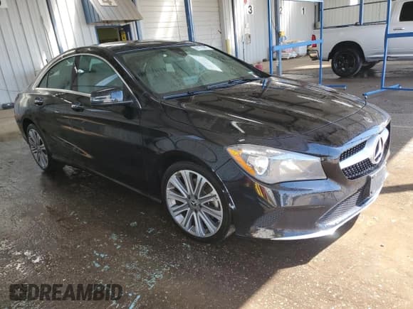 ✅ 2018 Mercedes-Benz CLA 250 • VIN: WDDSJ4GB3JN637611 • Lot: 68175945. Wystawiony na Copart z przebiegiem 52 633 mil. Bezpłatny archiwum sprzedaży aukcyjnych z USA i szczegółowy raport historii pojazdu na DreamBid. Zdjęcie 4.