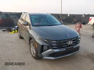 ✅ 2025 Hyundai Tucson SE • VIN: 5NMJA3DE4SH465022 • Lot: 42907363. Wystawiony na IAAI z przebiegiem 12 136 mil. Bezpłatny archiwum sprzedaży aukcyjnych z USA i szczegółowy raport historii pojazdu na DreamBid. Zdjęcie 1.