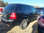 ✅ 2007 Kia Sorento LX • VIN: KNDJD736975701974 • Lot: 43663546. Wystawiony na IAAI z przebiegiem 314 901 mil. Bezpłatny archiwum sprzedaży aukcyjnych z USA i szczegółowy raport historii pojazdu na DreamBid. Zdjęcie 4.