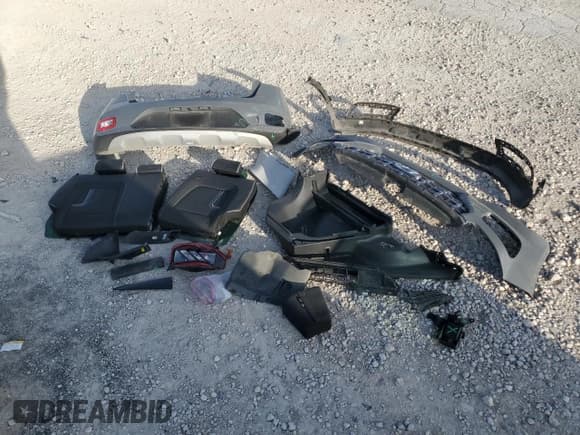 ✅ 2023 Hyundai Venue Limited • VIN: KMHRC8A37PU223799 • Lot: 82390534. Listed on Copart with 29,375 mi. Free auction sales archive from the USA and detailed vehicle history report at DreamBid. Image 13.