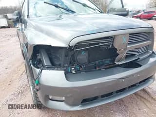 ✅ 2010 Dodge 1500 Laramie • VIN: 1D7RV1GT8AS186672 • Lot: 41456072. Wystawiony na IAAI z przebiegiem 207 659 mil. Bezpłatny archiwum sprzedaży aukcyjnych z USA i szczegółowy raport historii pojazdu na DreamBid. Zdjęcie 6.