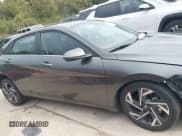 ✅ 2025 Hyundai Elantra SEL Convenience • VIN: KMHLS4DG5SU974859 • Lot: 43527412. Listed on IAAI with 18,439 mi. Free auction sales archive from the USA and detailed vehicle history report at DreamBid. Image 13.